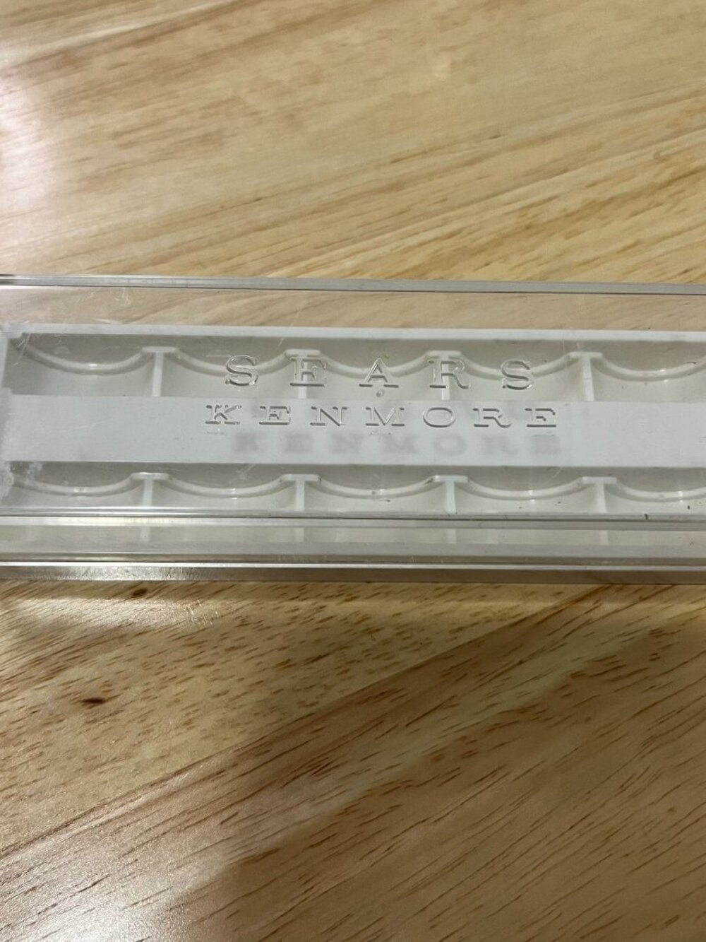 Vintage Sears Kenmore Plastic Case holds 10 Bobbins no cracks